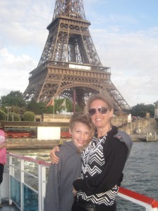 What to do with Kids in paris Bateaux Mouche