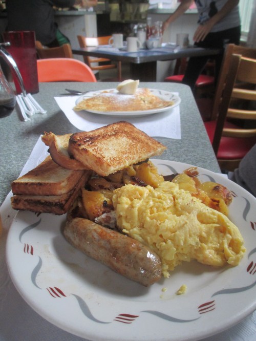 Art Cliff Diner Martha's Vineyard review on carpoolcandy.com