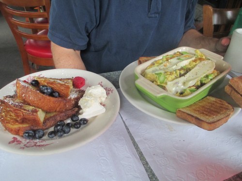 Art Cliff Diner Martha's Vineyard review on carpoolcandy.com