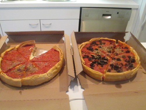 Deep dish pizza in Chicago on carpoolcandy.com