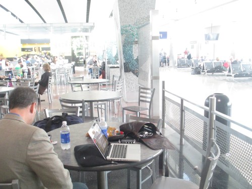 Delta terminal Detroit Metro Airport on carpoolcandy.com