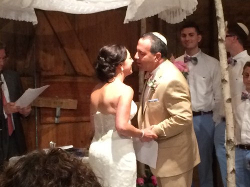 Country wedding in a barn on carpoolcandy.com