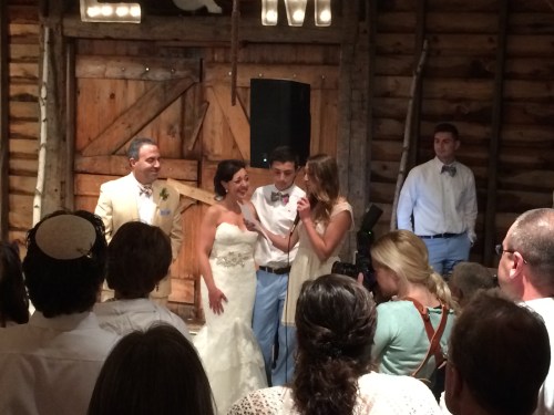 Country wedding in a barn on carpoolcandy.com