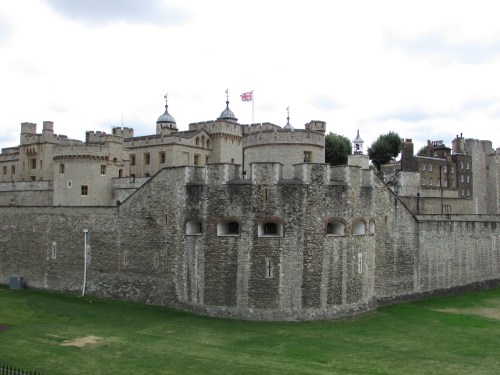 Tower of London with kids on carpoolcandy.com