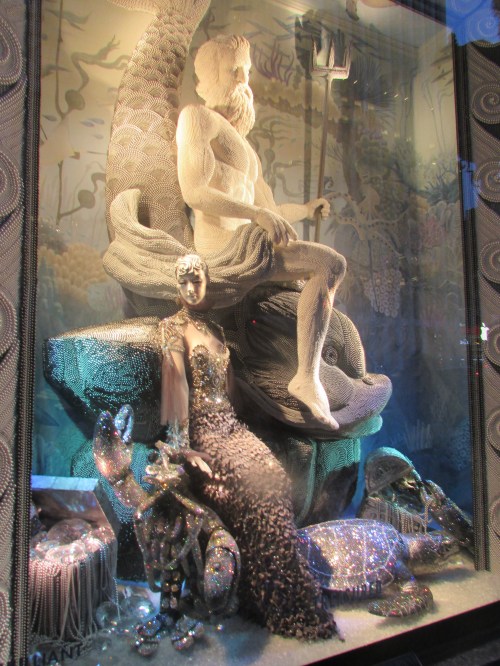 Bergdorf Goodman holiday windows on carpoolcandy.com